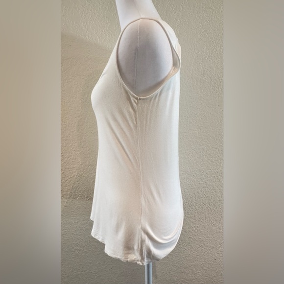 Cable & Gauge - Laced-Up Back V- Neck Tank- Ivory Size M - Picture 3 of 14